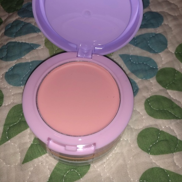 2/12 Ellen Tracy color correcting concealer stack - Picture 5 of 8